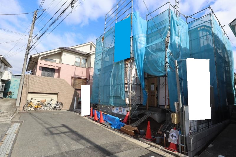 建築中（2026.2月撮影）＆前面道路