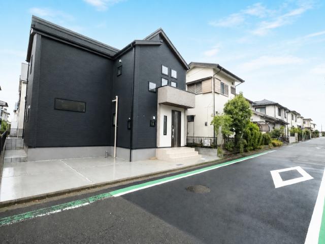 外観＆前面道路