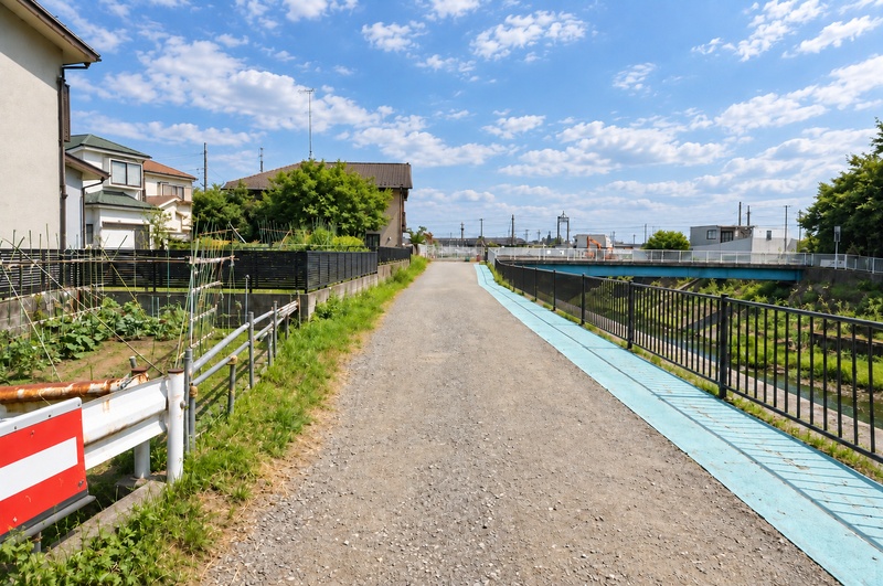 西側法外道路