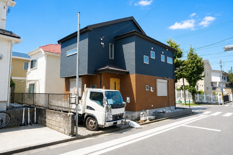 前面道路＆外観